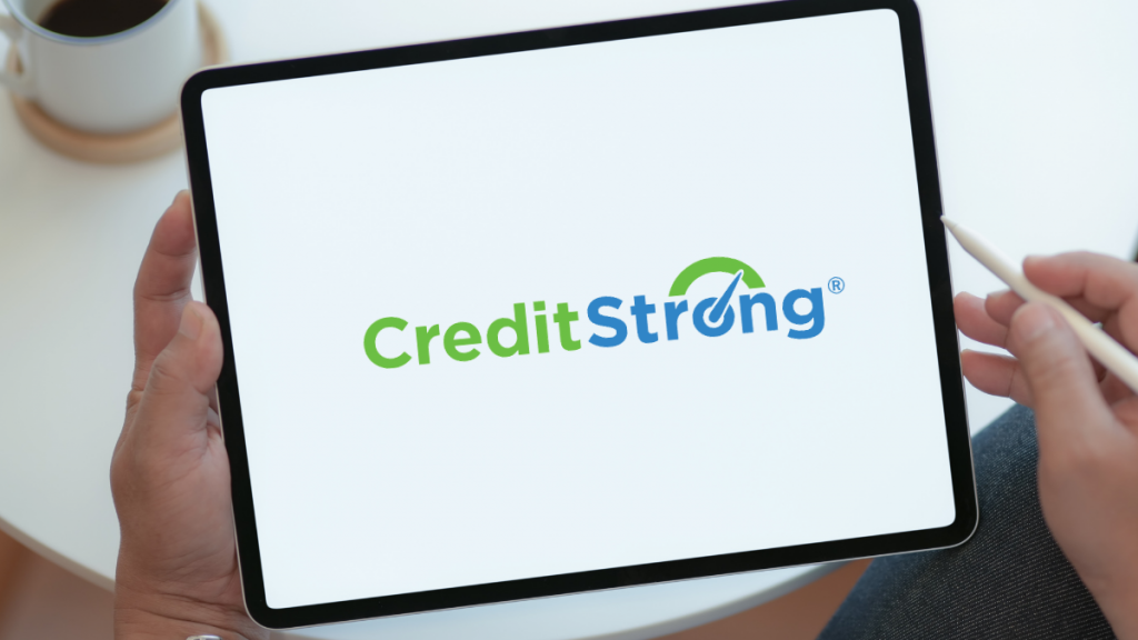 Credit Strong logo